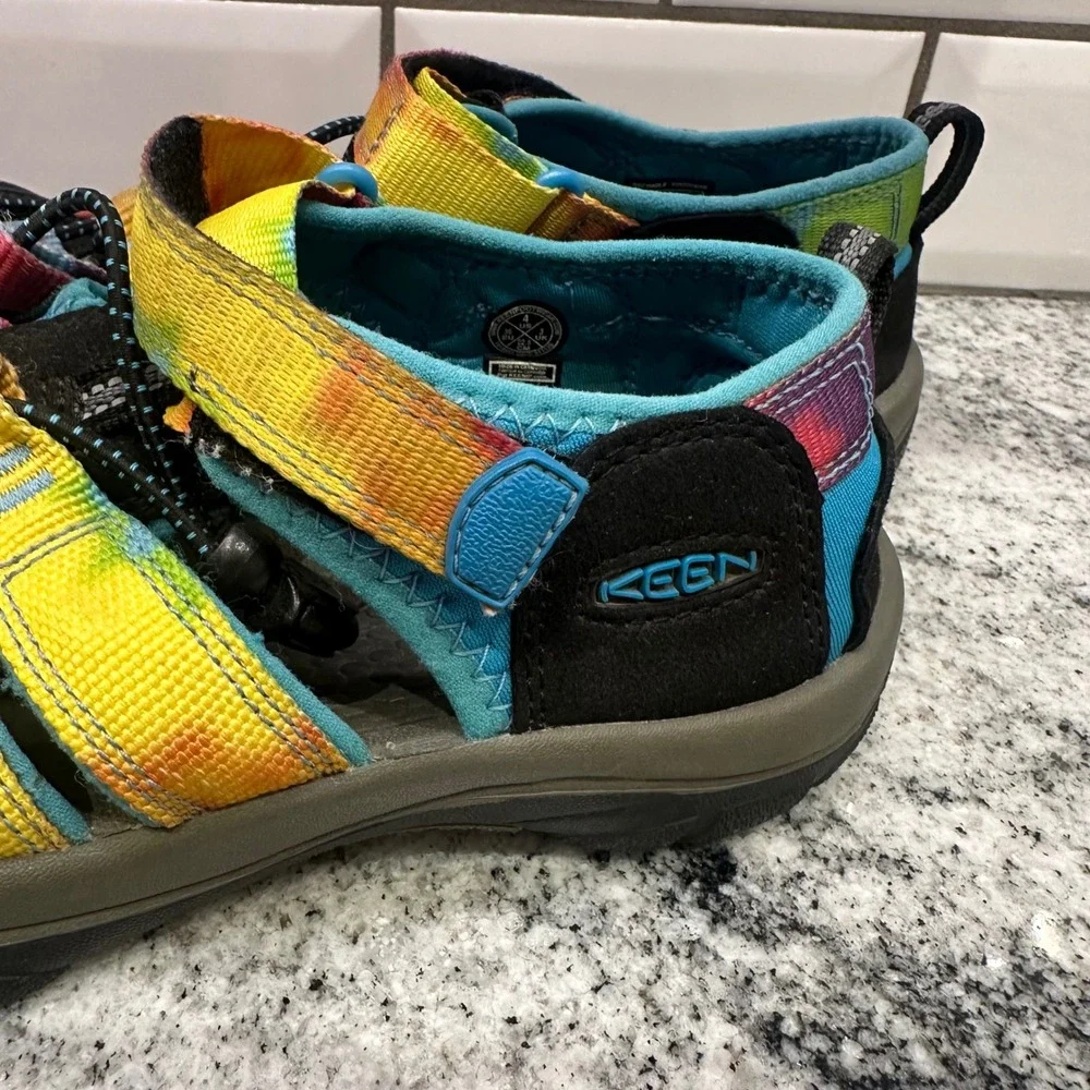 KEEN Kids' Water Sandals Colorful Tie Dye Adjustable‎ Strap Size 4